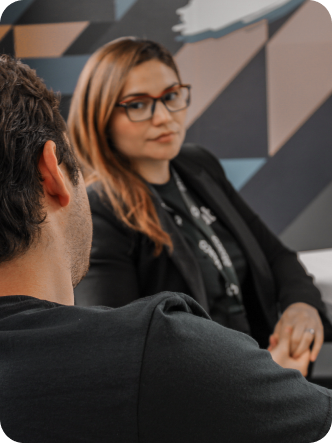 Reunión empresarial sobre factoraje digital